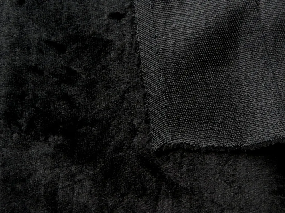 Kožušina nízka "čierna"