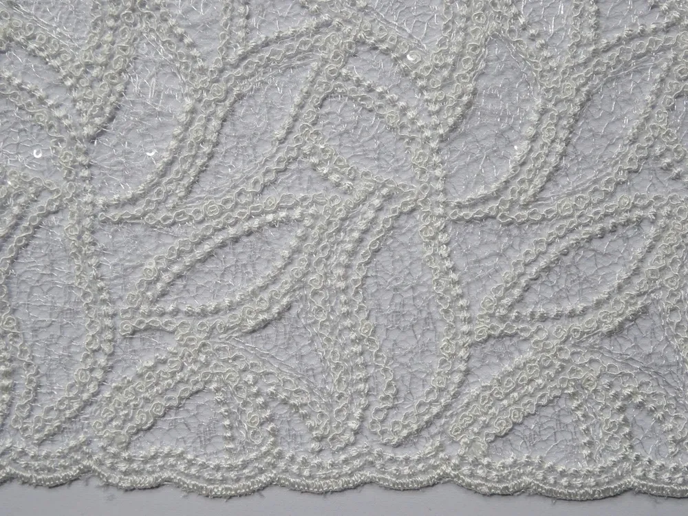 Krajka smotanová "slzička, flitre" 