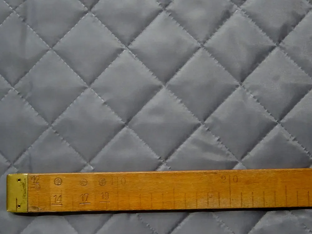 Podšívka zateplená "stredne sivá" 