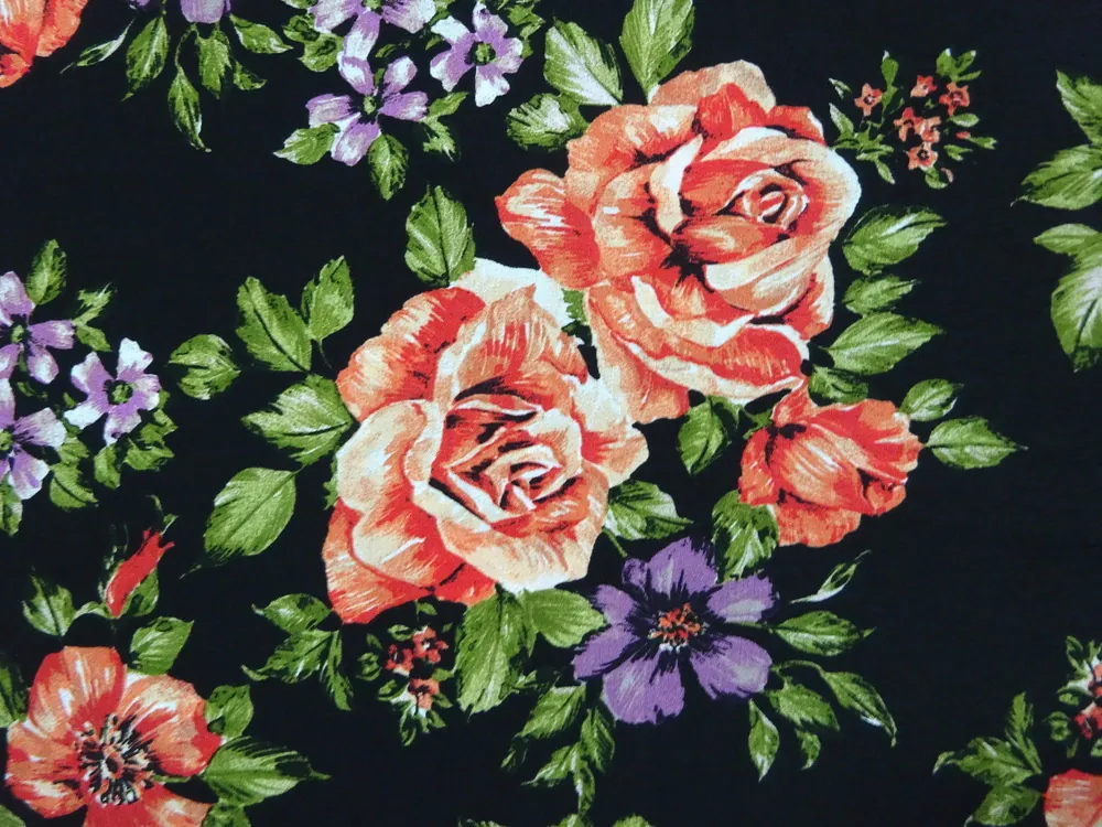 Šatovka čierna "kvety" 