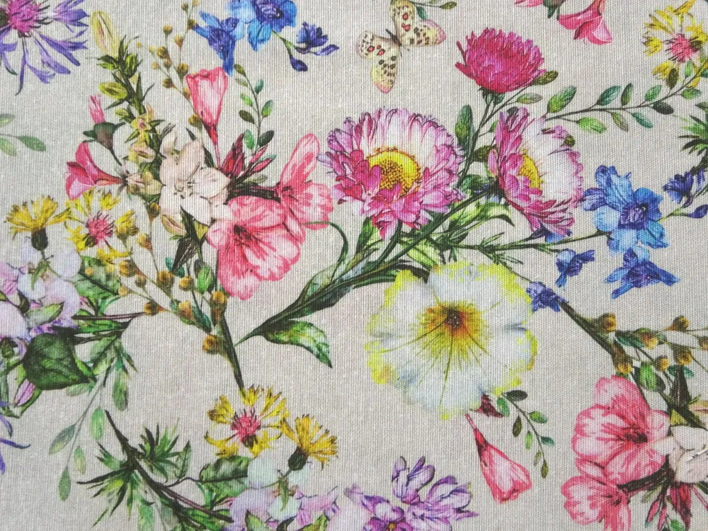 Poťahovka krémová "ružovo-fialovo-modré kvety" 