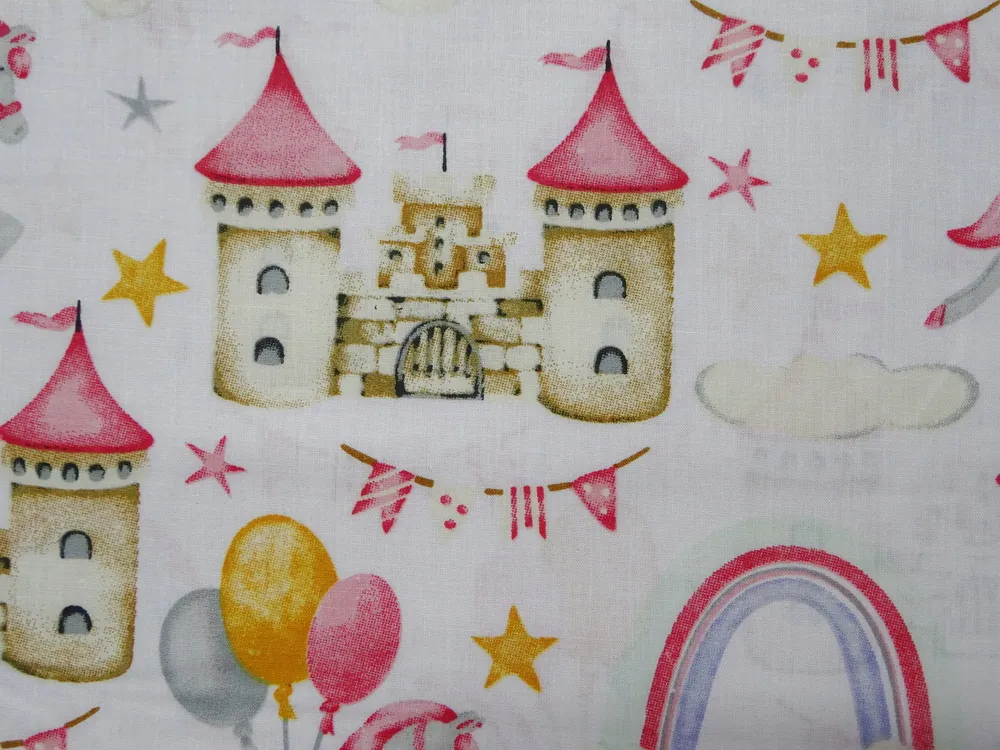 Bavlna biela "koník, zámok, oblaky" 