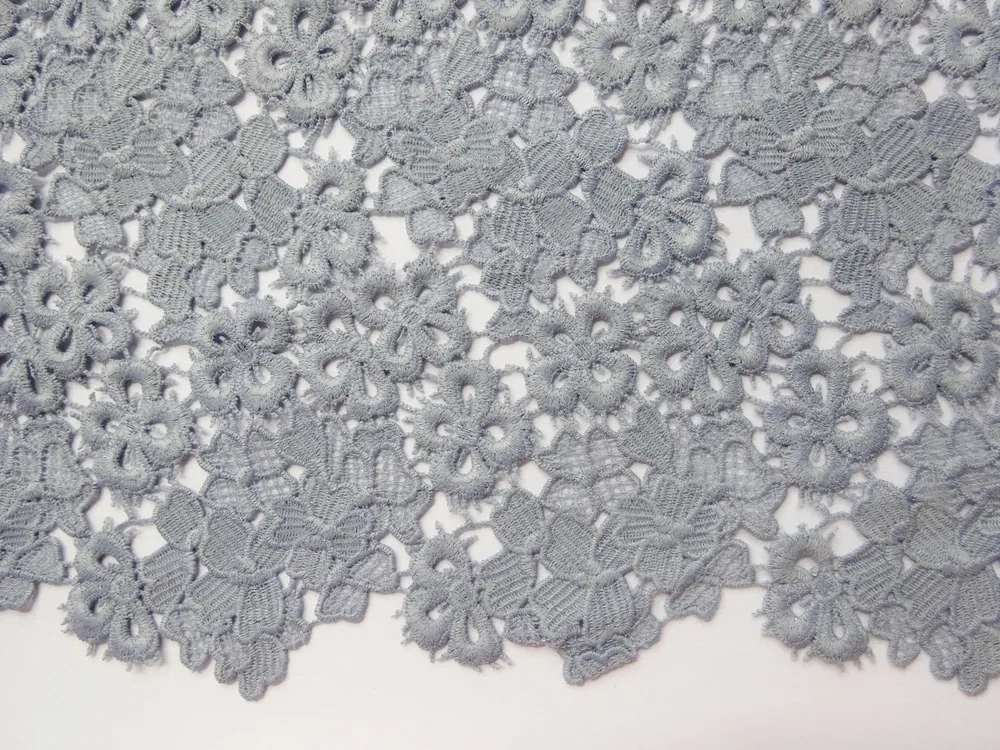 Krajka sivá "kvety" 