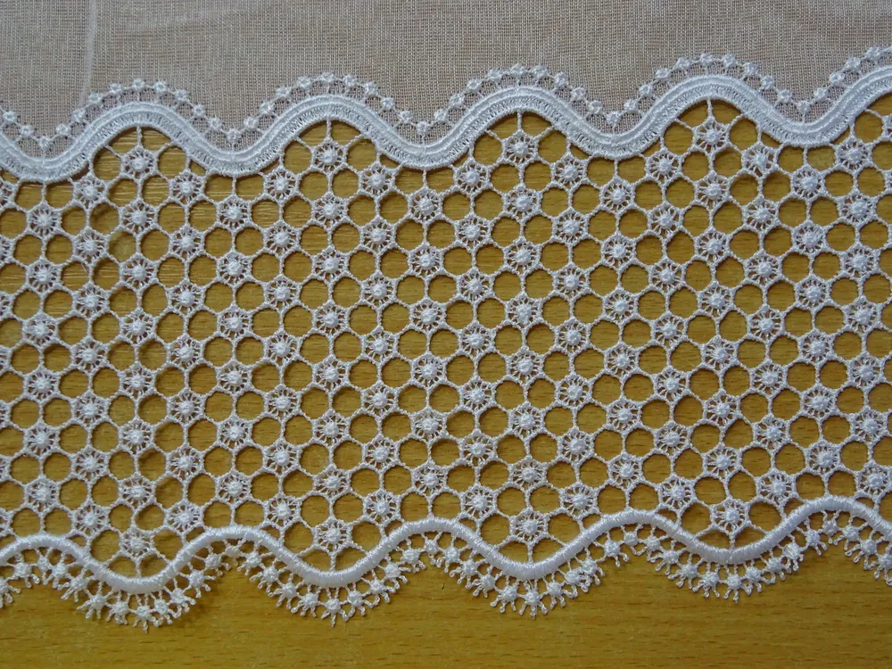 Záclona biela "vzorovaná" - 190 cm 