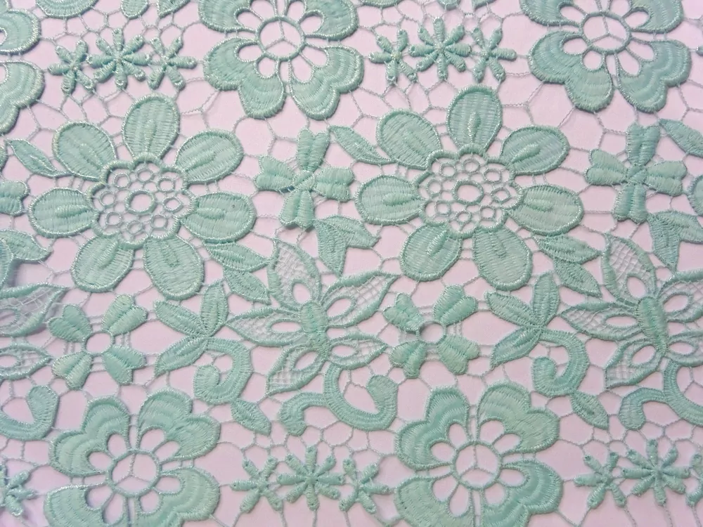 Krajka Dubaj pepermint "kvety"