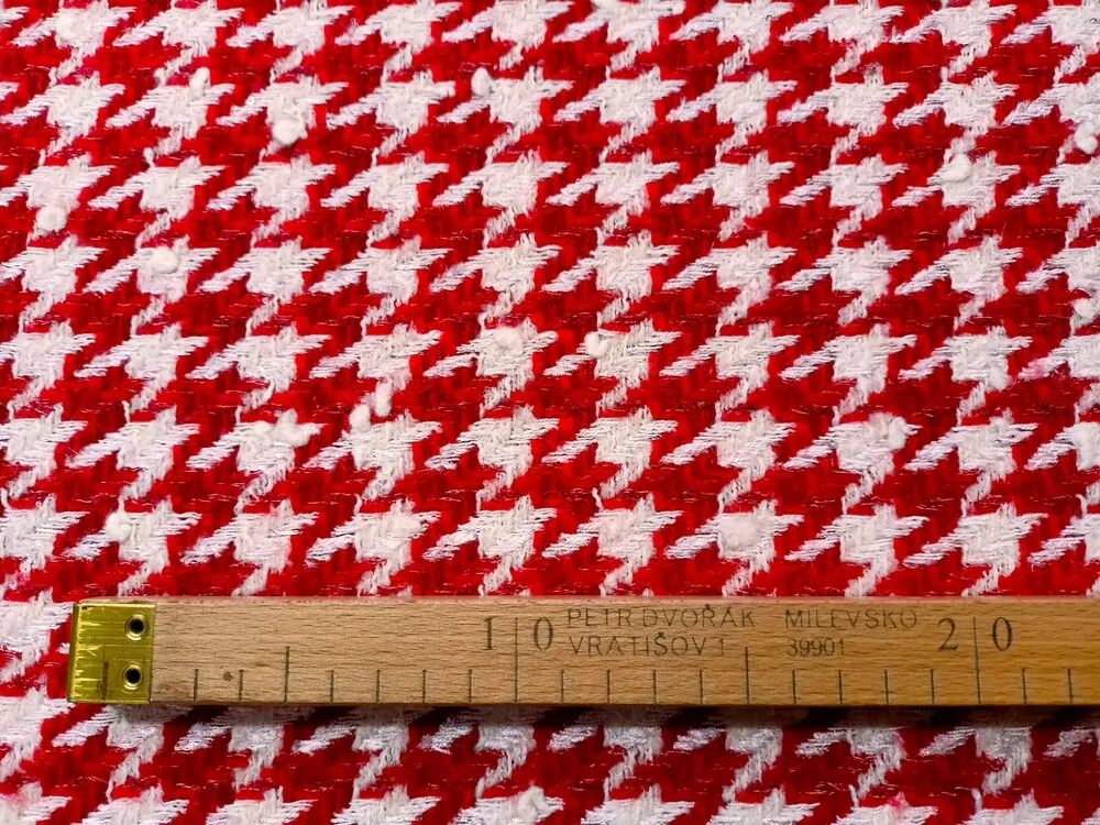 Kostýmovka smotanová "červená kohútia stopa s flitrami"