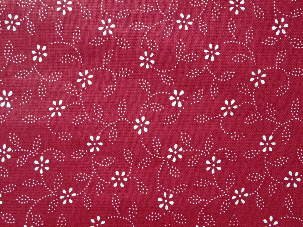 Bavlna tmavočervená "biely kvet" 