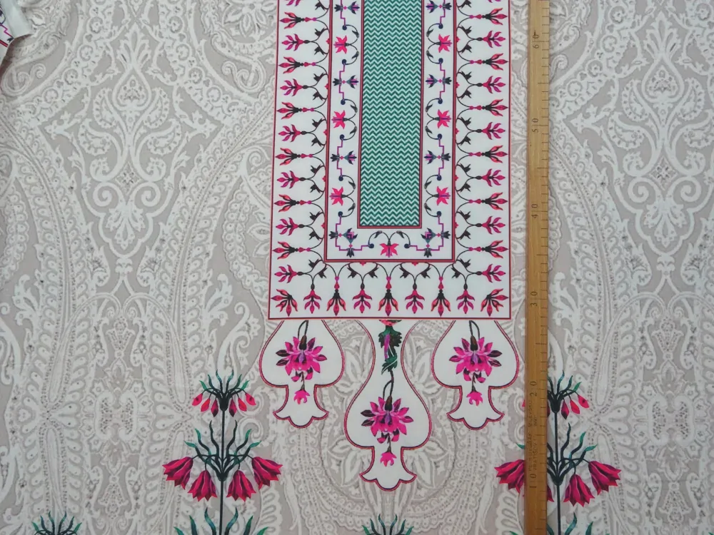 Šatovka maslová "kvety, ornamenty" - raport 