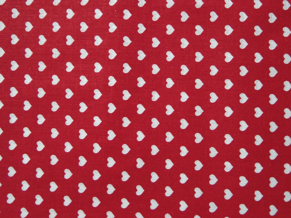 Bavlna tmavočervená "biele srdiečko" 
