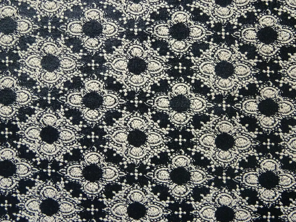 Žakard čierny "béžový kvet" 
