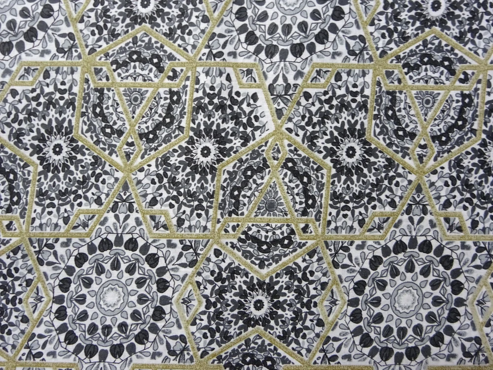 Bavlna biela "sivé kvety, mriežka" 