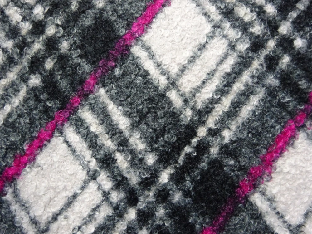 Buklé bielo-sivé "fuksiový pásik" 