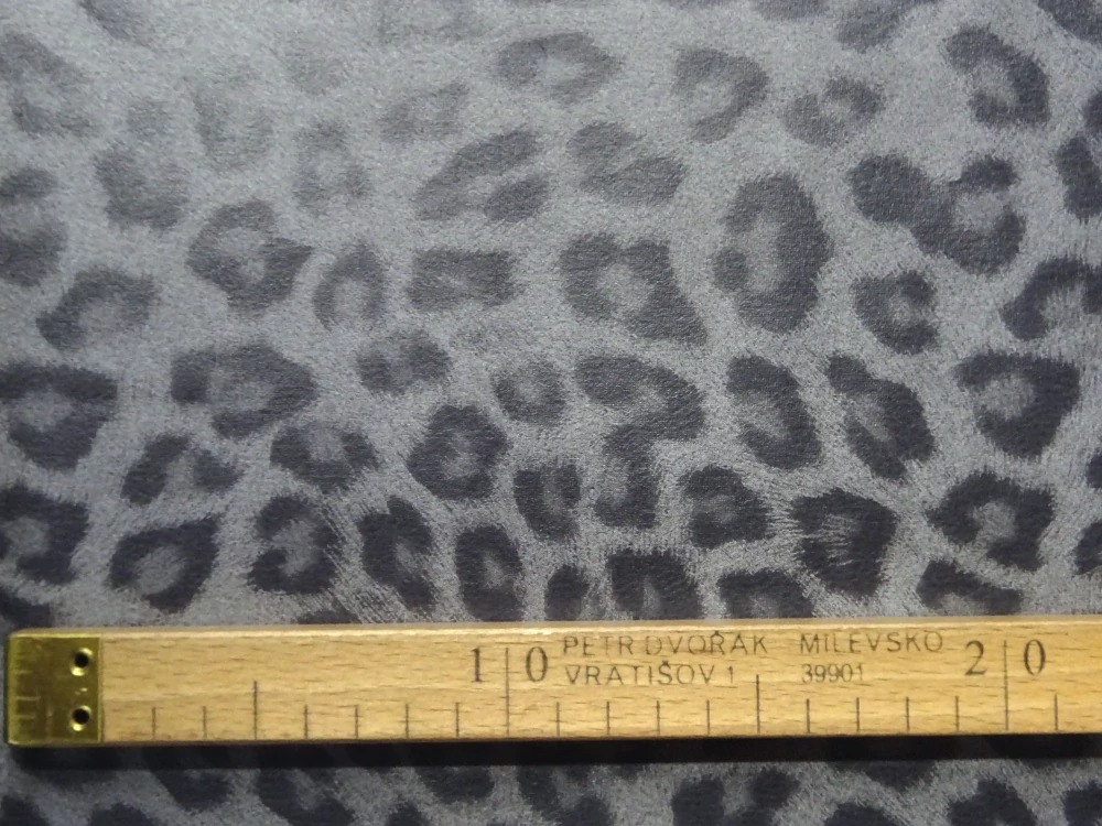 Úplet-imitácia jelenice sivý "leopard" 