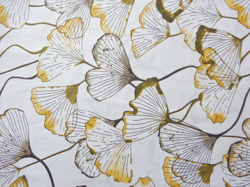 Bavlna biela "bielo-hnedé kvety" 