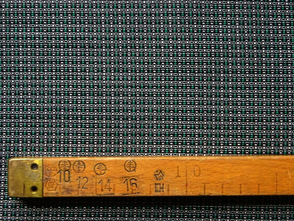 Kostýmovka čierna "bielo-zelený vzor" 