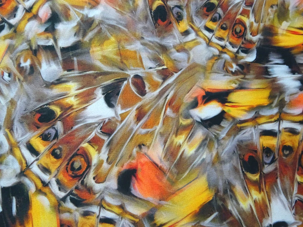 Úplet-imitácia jelenice žlto-hnedý "motýlie krídla" - Slovenská tlač 