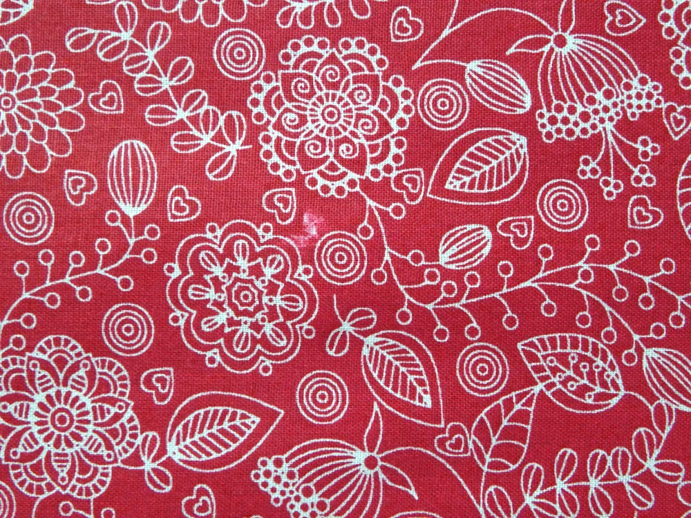 Bavlna červená "biele kvety" 