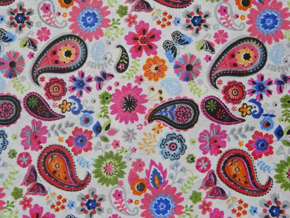 Bavlna biela "kvety, kašmírový vzor" 