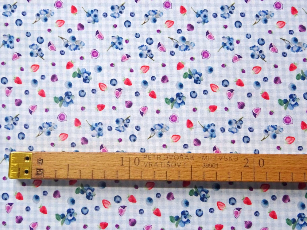 Popelín bielo-modrý "ovocie, káro" - Taliansko 