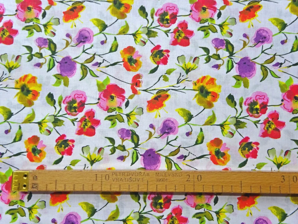 Bavlna biela "farebné kvety" 