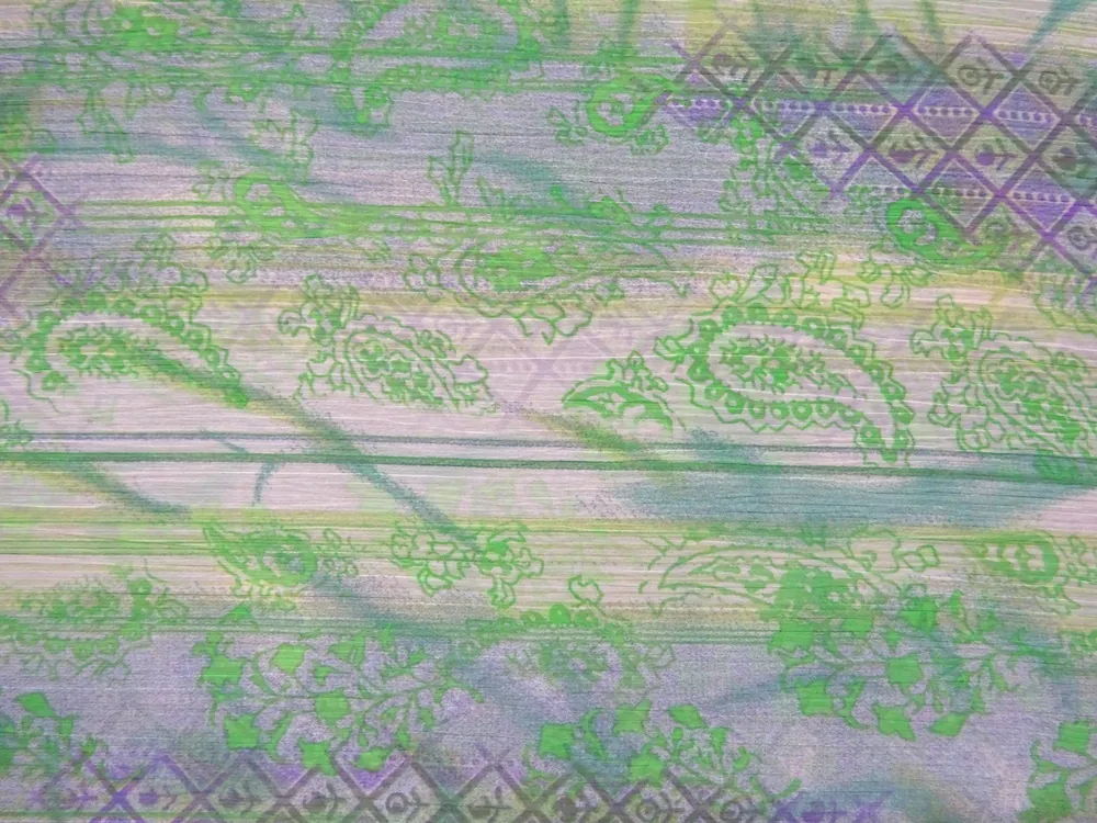 Šifón zeleno-fialový "vzorovaný" 