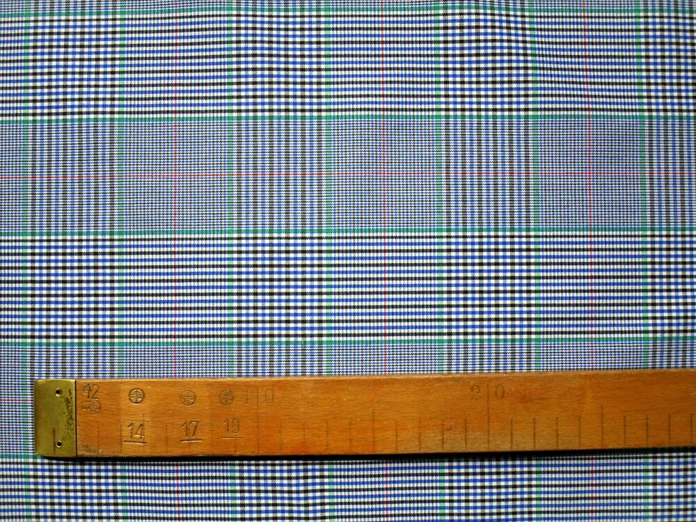 Kostýmovka bielo-modrá "červeno-zeleno-čierne káro"