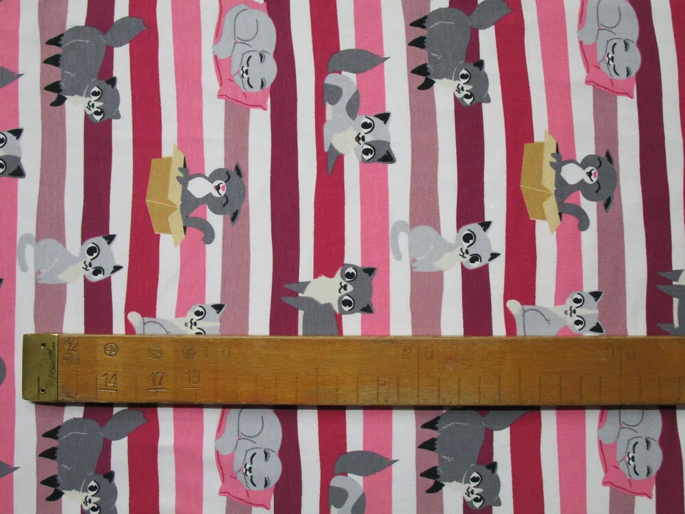 Úplet bielo-ružovo-baklažánový "mačičky"