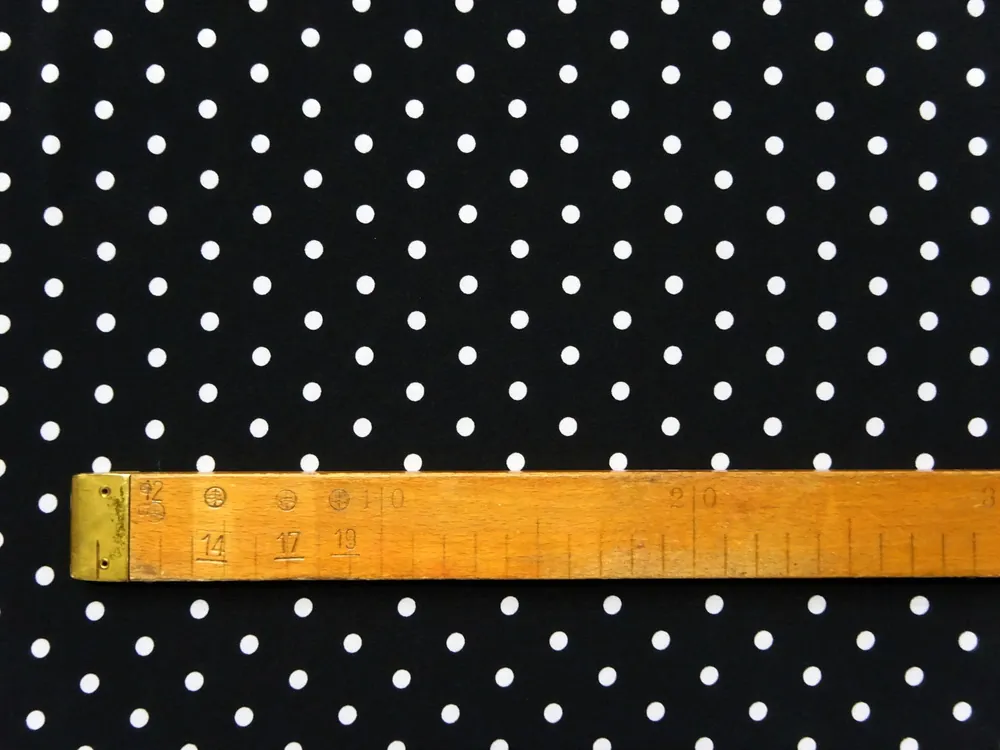 Šatovka s viskózou čierna "biela bodka" 