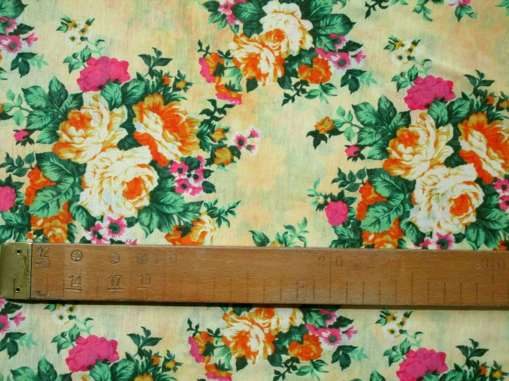 Úplet žlto-pomarančová batika "kvety"