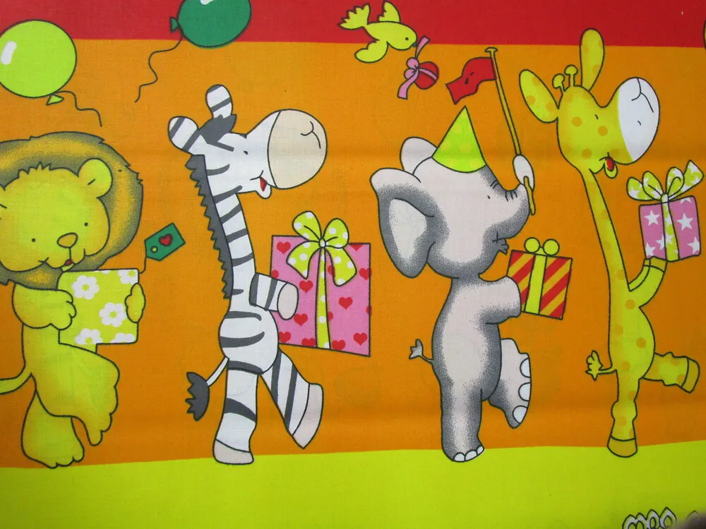 Bavlna žlto-červená "oslavujúce zvieratká"