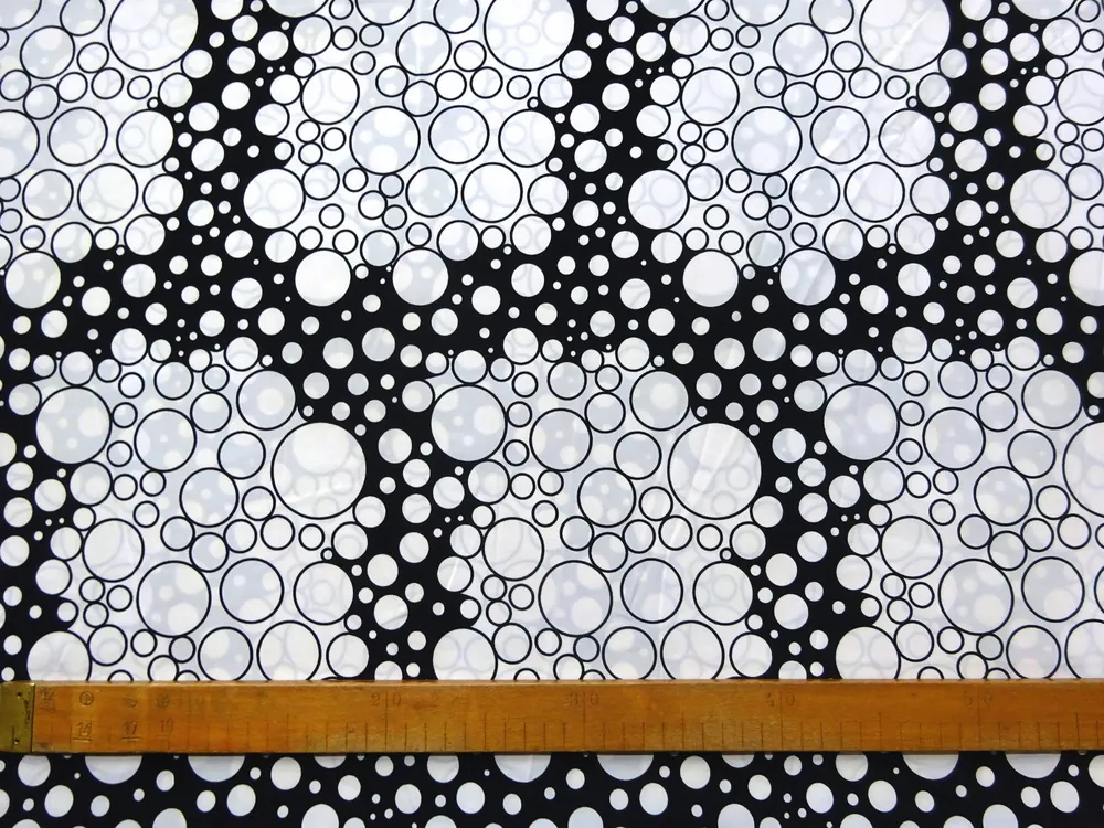 Šatovka bielo-čierna "kruhy"