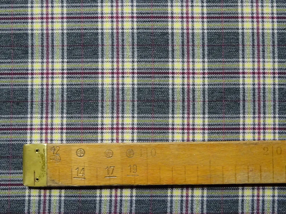 Kostýmovka sivá "žlto-béžovo-vínové káro"