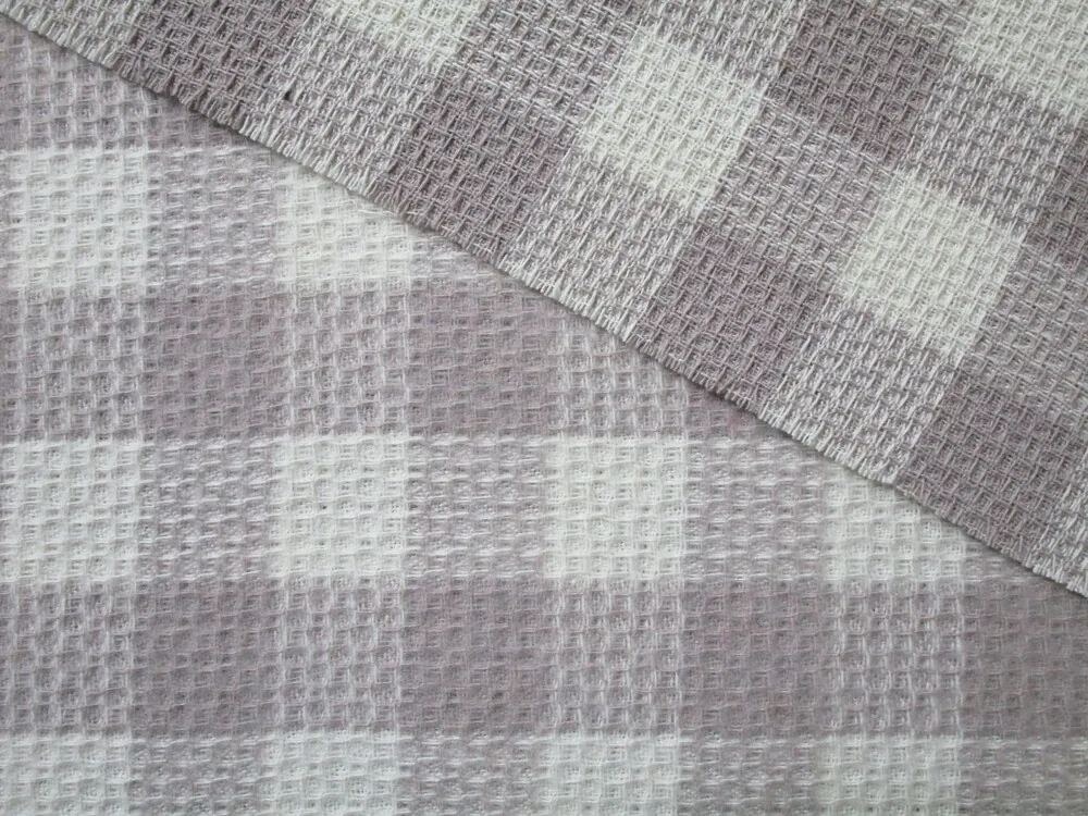 Kostýmovka "maslovo-béžové káro"