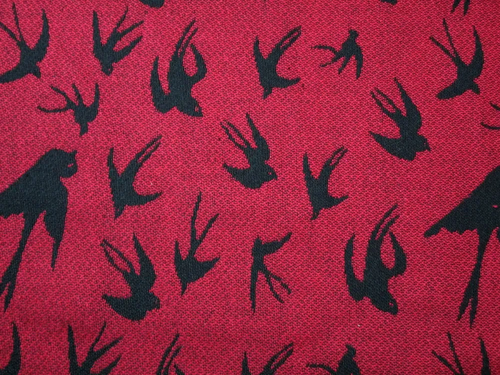 Flauš červeno-čierny "lastovičky" - obojstranný 