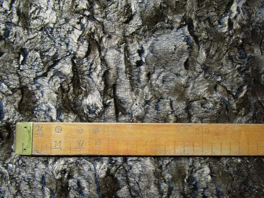 Kožušina čierna "zlato-hnedý vlas"