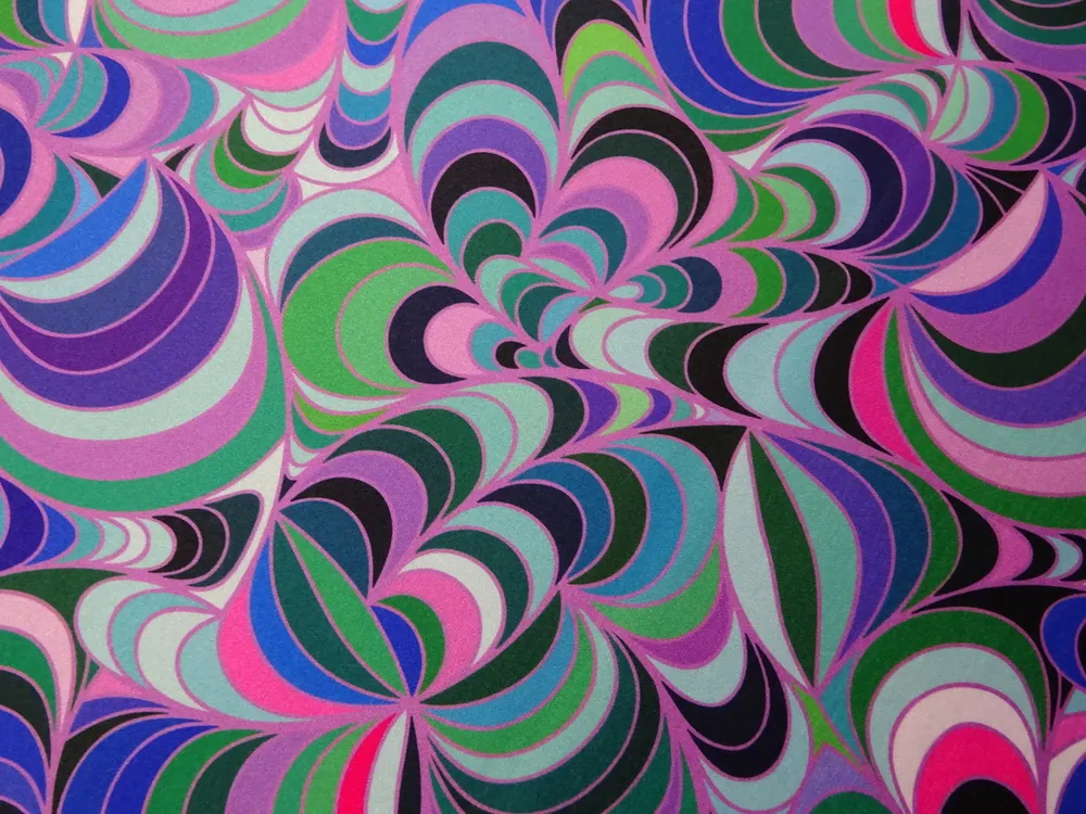 Satén tyrkysovo-fialový "vlnovky" - zbytok