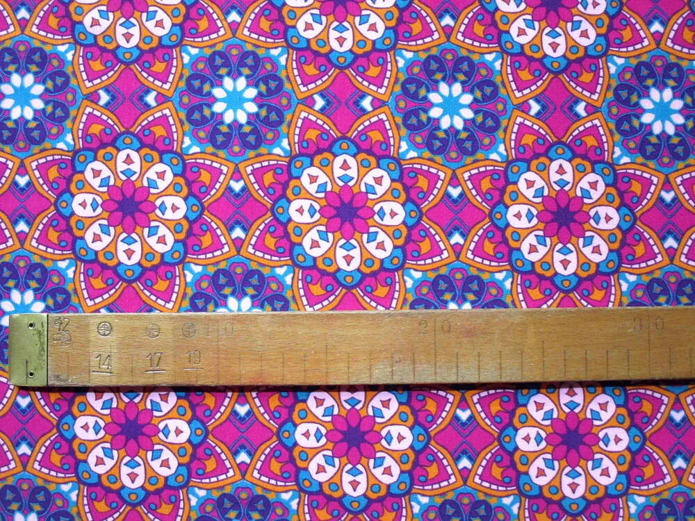 Úplet cyklaménový "mandala"