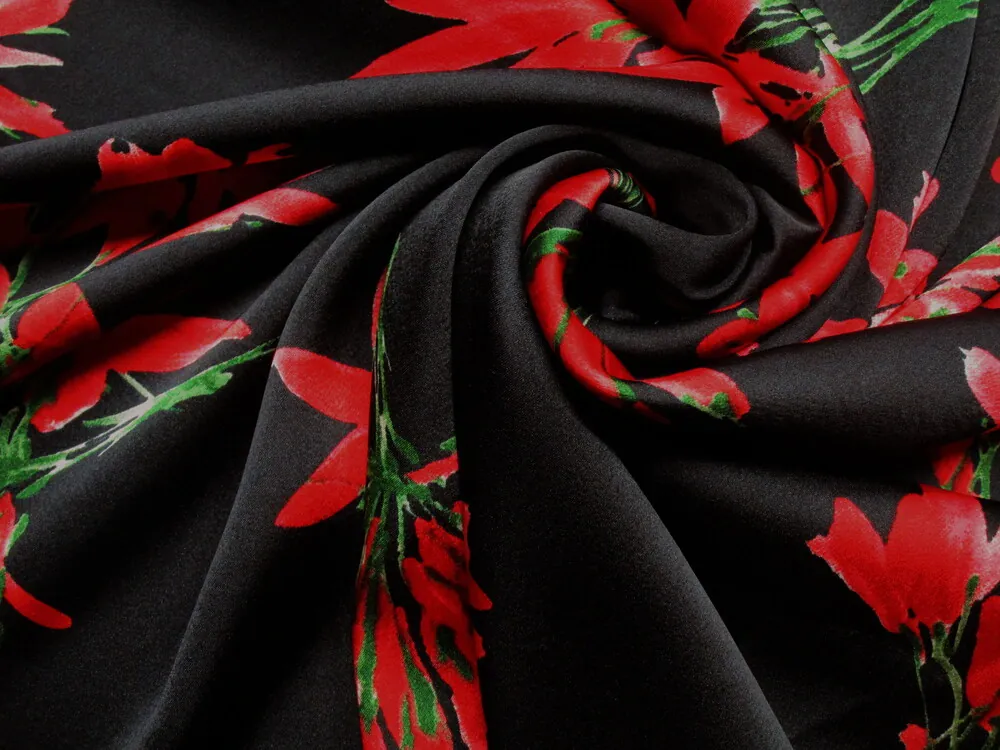 Satén Silk čierny "červené kvety"