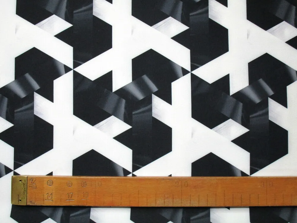 Šatovka maslovo-čierna "geometrický vzor"