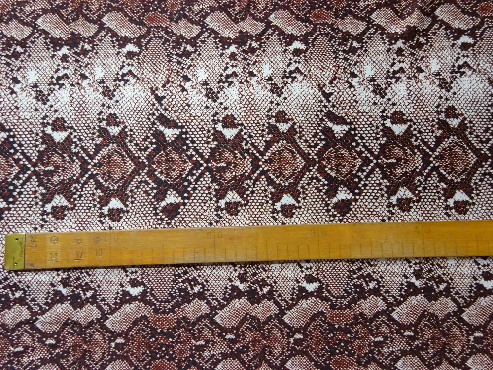 Úplet smotanovo-hnedý "hadí vzor"