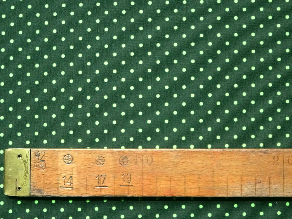 Úplet tmavozelený "zelená drobná bodka"