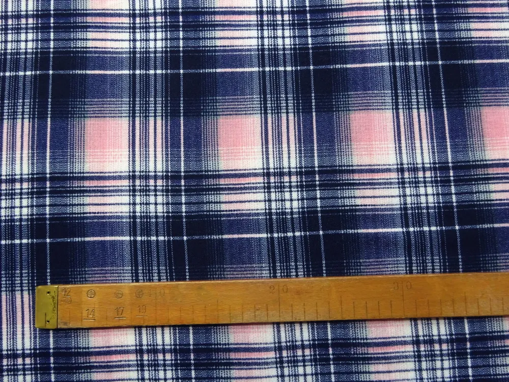 Úplet s angorou smotanovo-ružovo-modrý "káro"