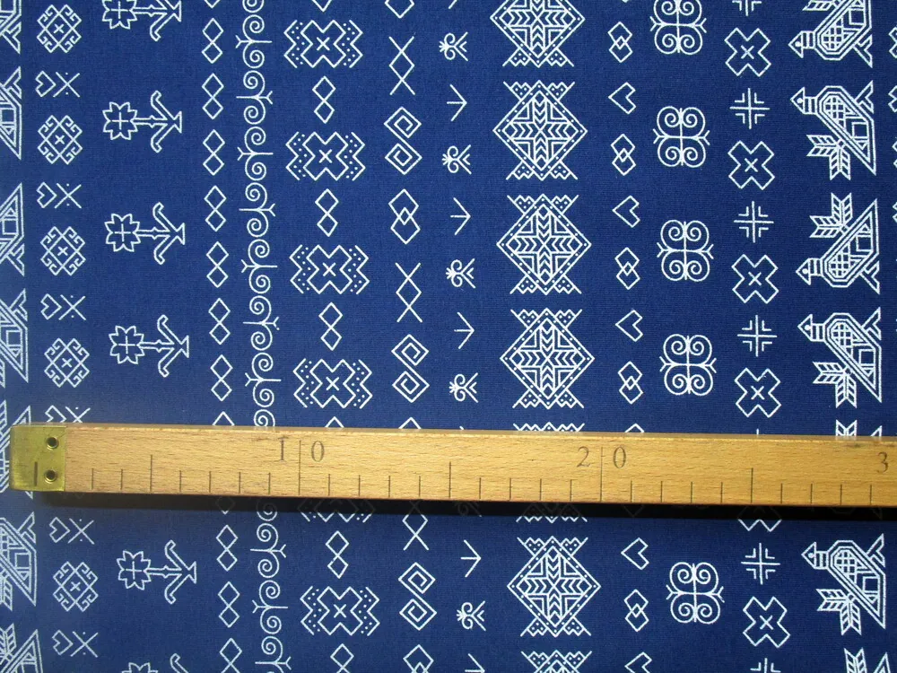 Teplákovina modrá "biele Čičmany" 