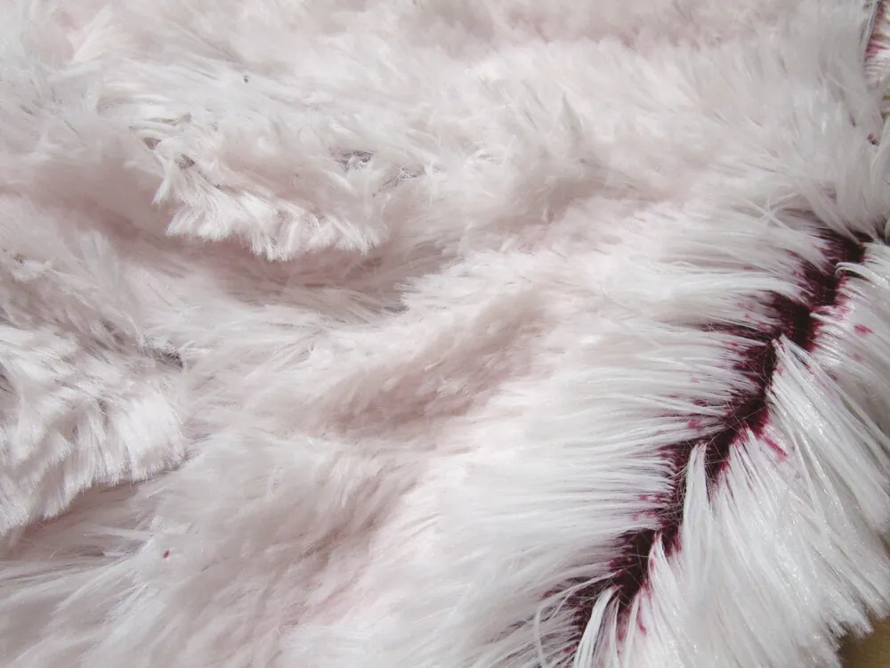 Kožušina "bielo-ružový vlas" - stredný vlas
