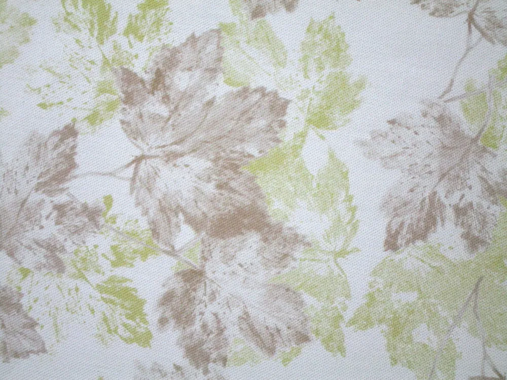 Poťahovka biela "zelené a hnedé listy" - digitálna tlač