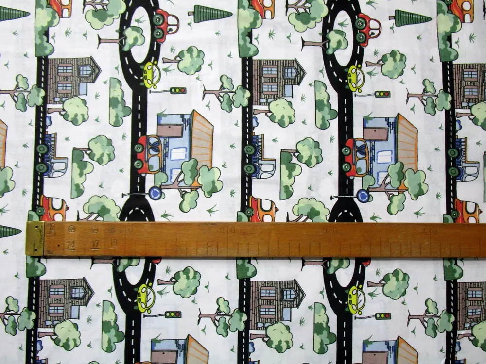 Bavlna biela "autá, domy, stromy, cesta"