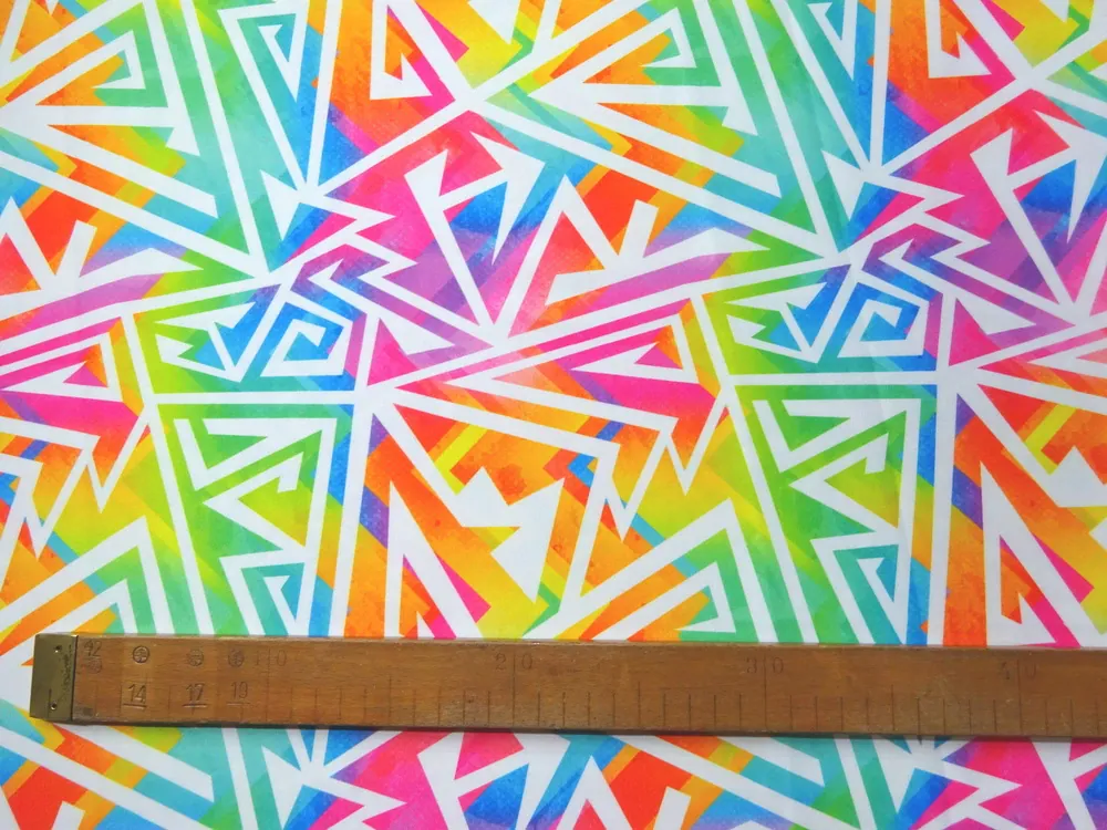 Kostýmovka Anges pestrofarebná "biely geometrický vzor" - potlač na Slovensku 