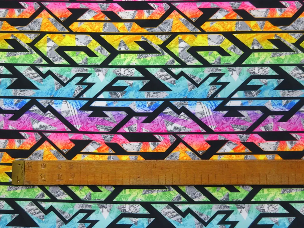 Šatovka Barbie farebná "čierny geometrický vzor" - potlač na Slovensku 