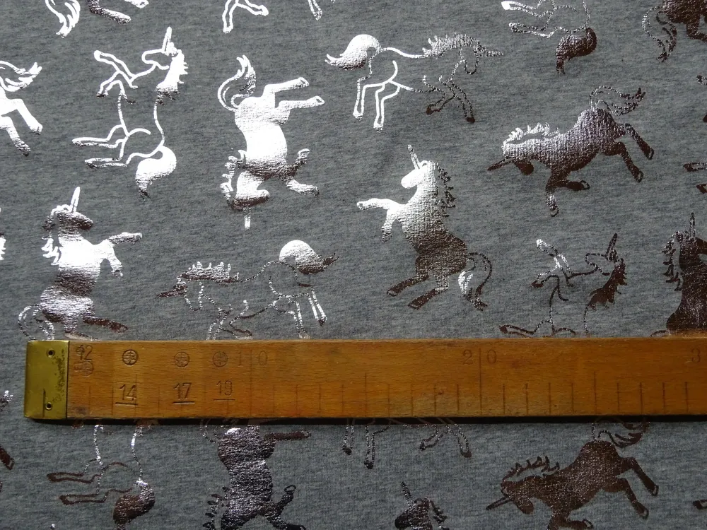 Úplet sivý melír "strieborný jednorožec" 