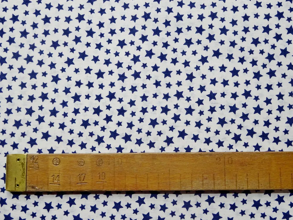 Bavlna biela "tmavomodrá hviezdička" 